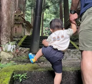 夫の岩崎俊司の画像・名前や年齢（噂の検証と注意点）