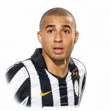 トレゼゲの離婚の真相｜元妻・ベアトリス・ビジャビルと養育費未払い訴訟