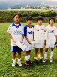 兄と過ごした幼少期の思い出とエピソード